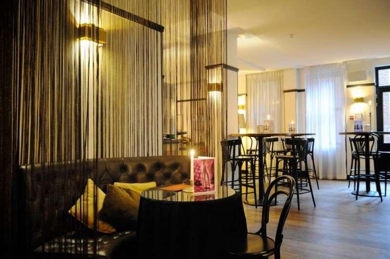 Hotel Latroupe Le Berger Saint-Gilles Restaurante foto