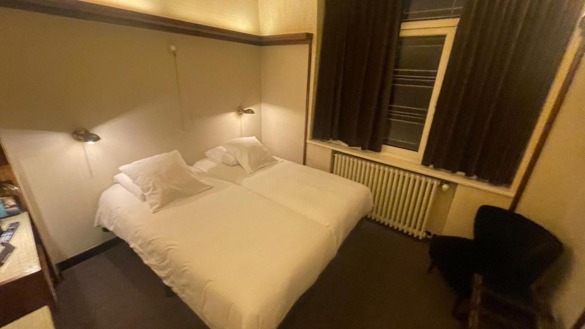 Hotel Latroupe Le Berger Saint-Gilles Exterior foto