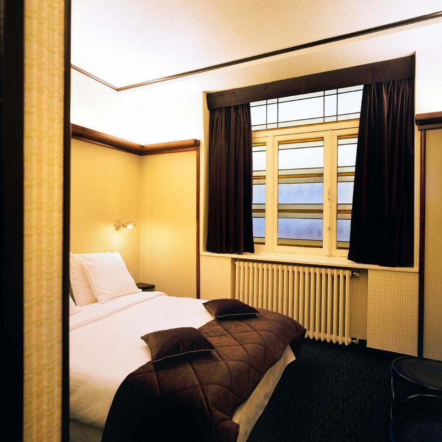 Hotel Latroupe Le Berger Saint-Gilles Exterior foto