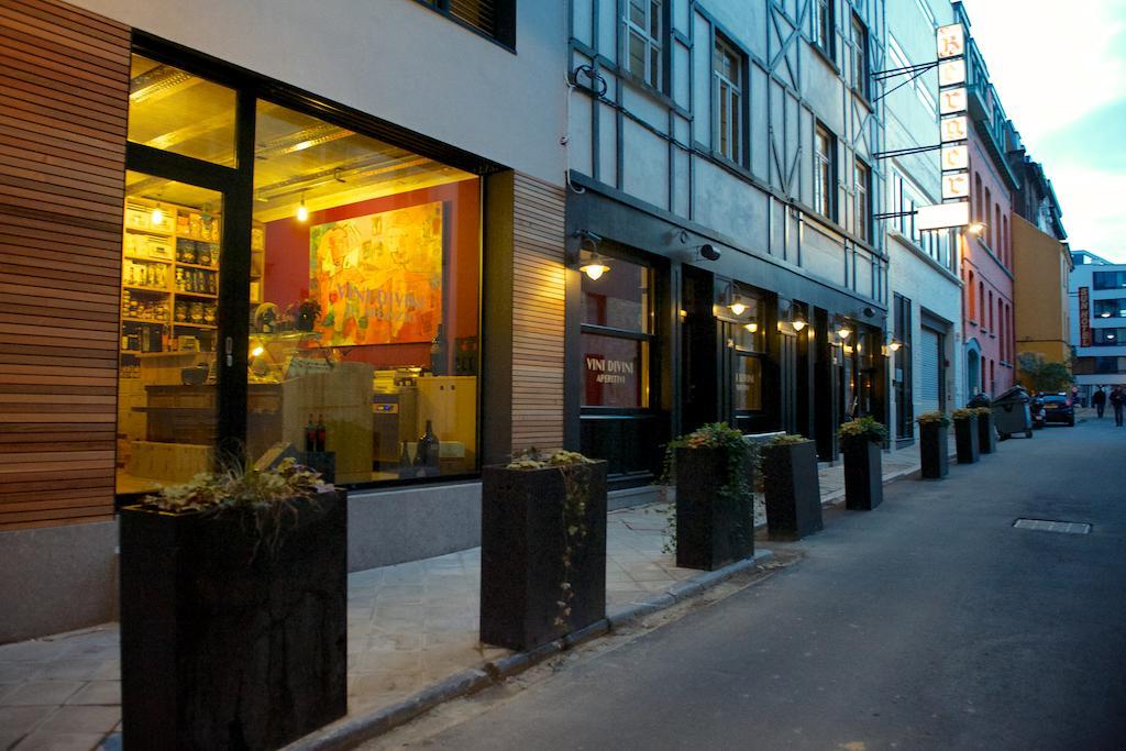 Hotel Latroupe Le Berger Saint-Gilles Exterior foto